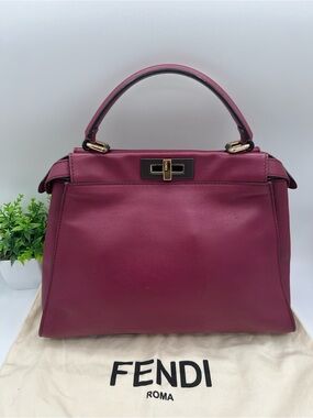 Fendi peekaboo medium tote bag 😍